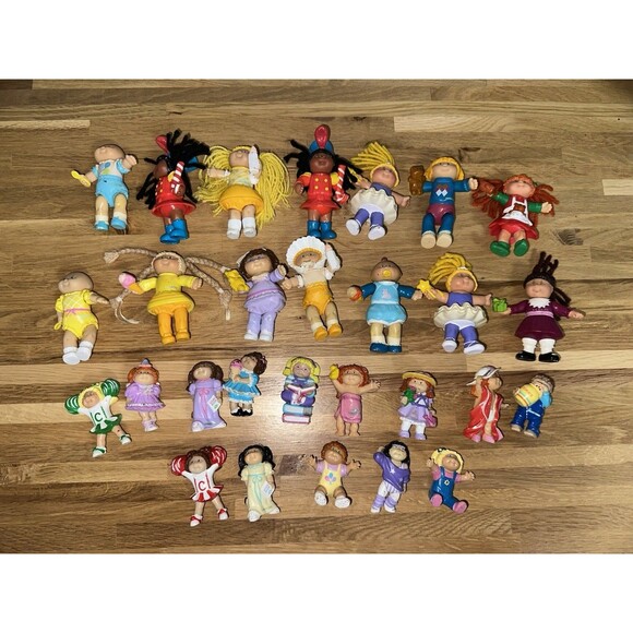 Vintage Cabbage Patch Kid Figures Mix Lot of 28 Mini Figurines - Picture 1 of 9